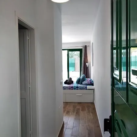 Marina Beach-apartamentos Tahiche * 科斯塔特吉塞